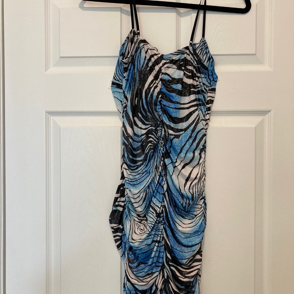 Ipona   collection fitted bandage dress blue and black